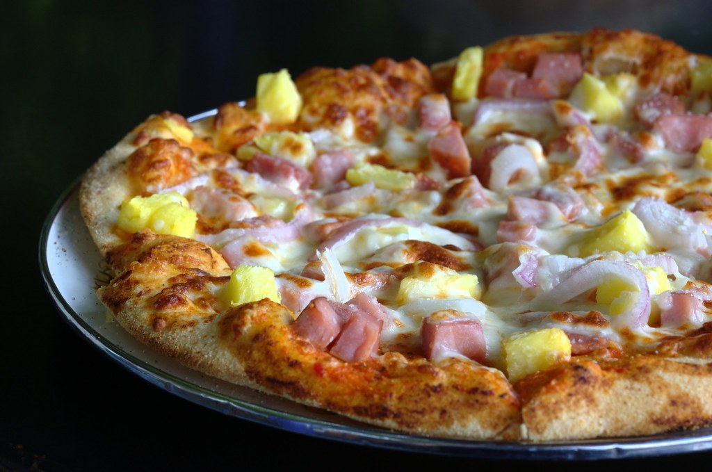 Italy in a Culinary Divide: The Pineapple Pizza Debate